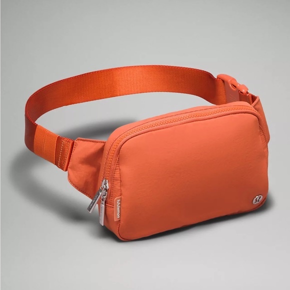 lululemon athletica Handbags - Lululemon Everywhere Belt Bag Large 2L- Burnt Apricot